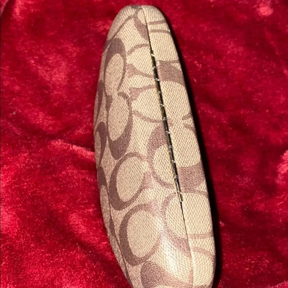 Coach monogram canvas logo sunglasses case - Picture 10 of 11